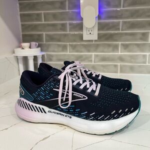 Brooks Glycerin GTS 20 Running Shoes. Women’s Size 9 Color Ocean/Pastel Lilac